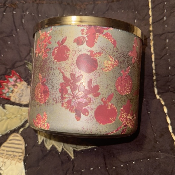 Spiced Apple Toddy 3 wick candle bath and body works nwt - Picture 4 of 5